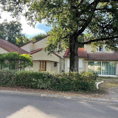 Chambre D'Hote L'Oree Des Buis Vouillé Exterior foto